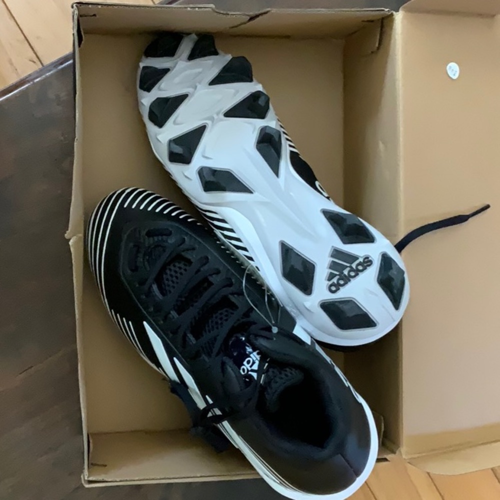 Adidas football cleats size 9 - new in box